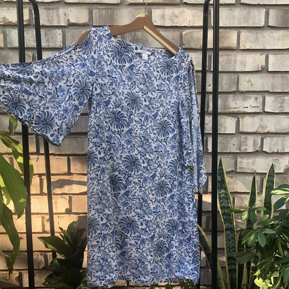 Floral Patterned Dress with Slit Flared Sleeves - Picture 7 of 7